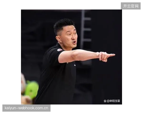 杜锋指导强调团队执行力,广东队逆境中淘汰广州队晋级八强。 杜锋指导强调团队执行力,广东队逆境中淘汰广州队晋级八强。